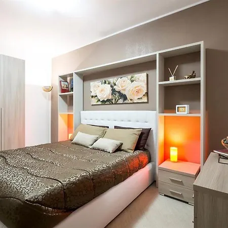 Apartment Luminoso Ai Quattro Canti Palermo